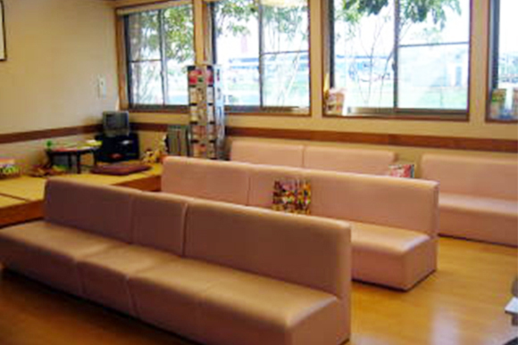 おおや整形外科医院　待合室